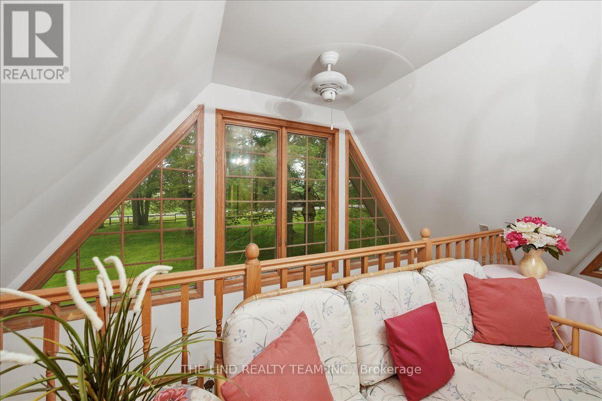 100 BRIDLE PATH - 33