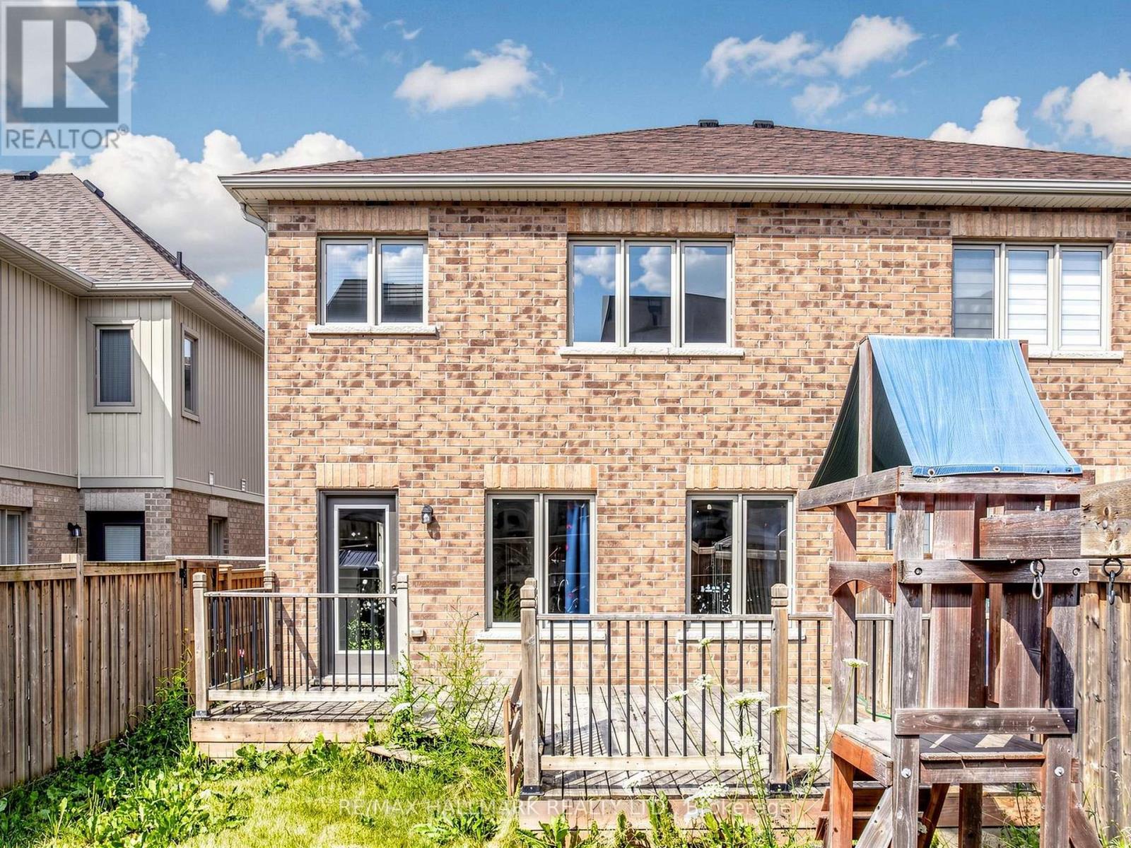 17 HOARD AVENUE S - 38