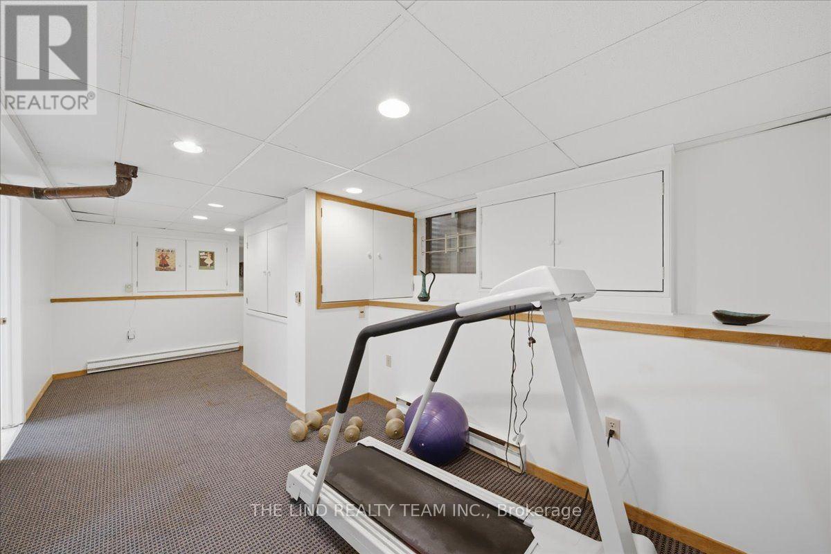 100 BRIDLE PATH - 44