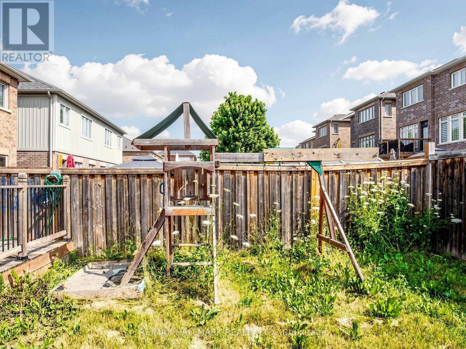 17 HOARD AVENUE S - 39