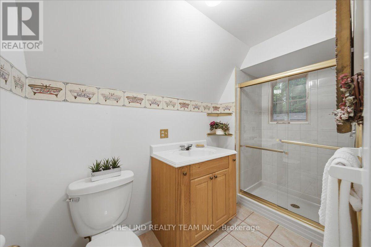 100 BRIDLE PATH - 18