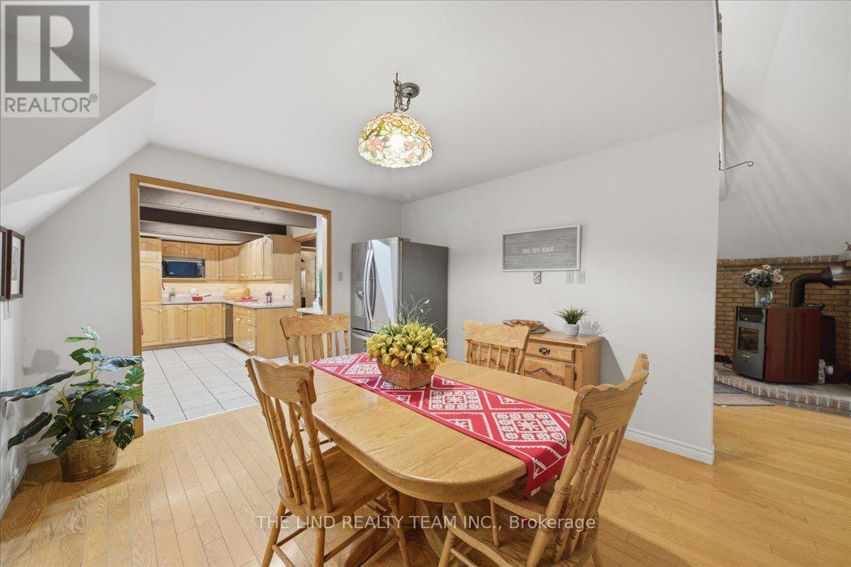 100 BRIDLE PATH - 13