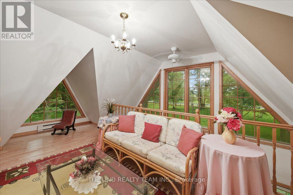 100 BRIDLE PATH - 31