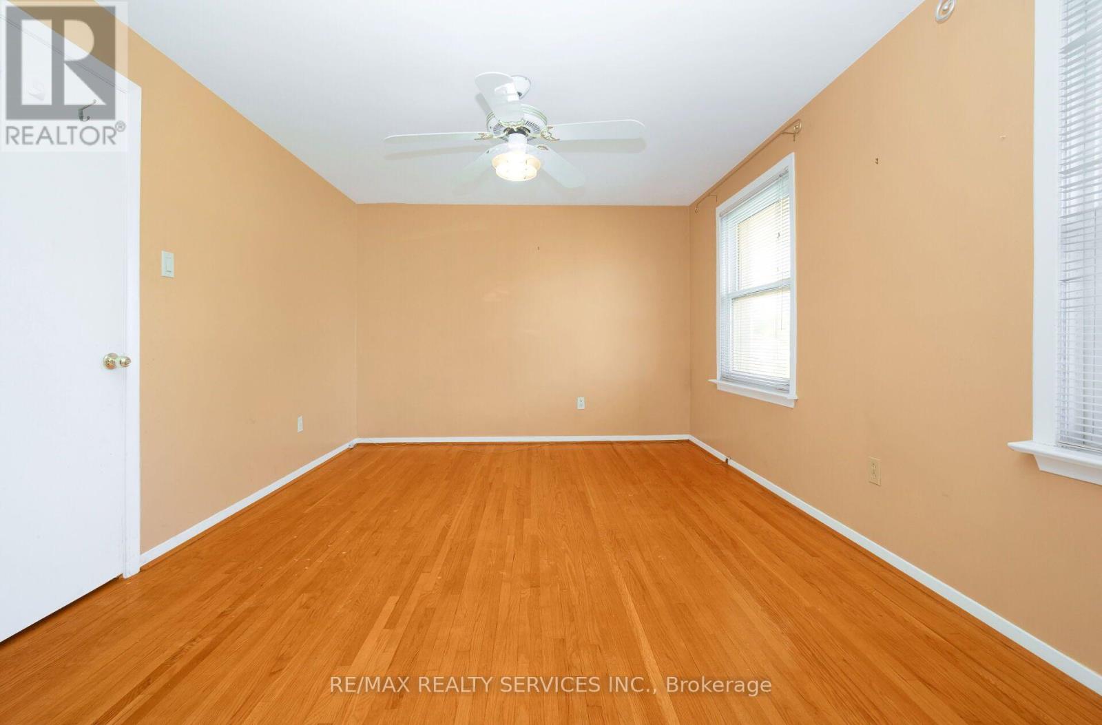 79 CLOVERDALE DRIVE - 21