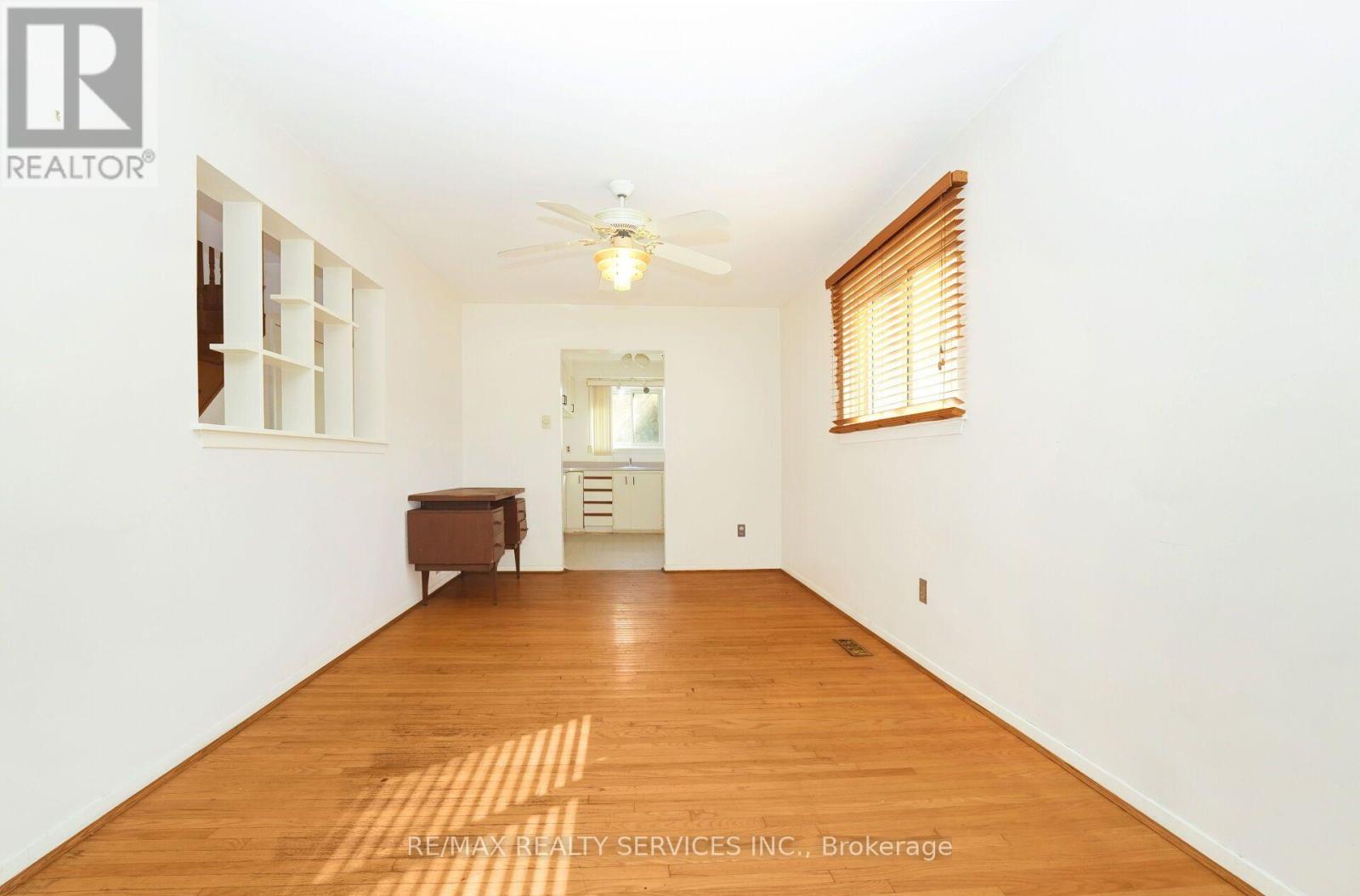 79 CLOVERDALE DRIVE - 5