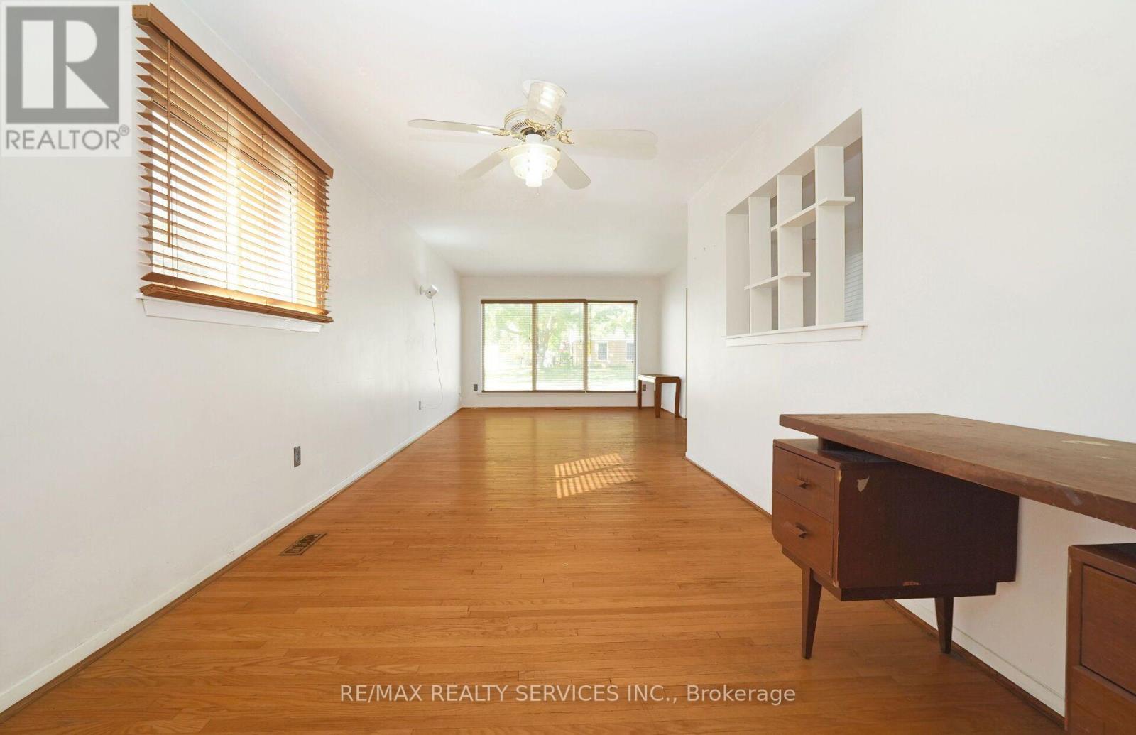 79 CLOVERDALE DRIVE - 6