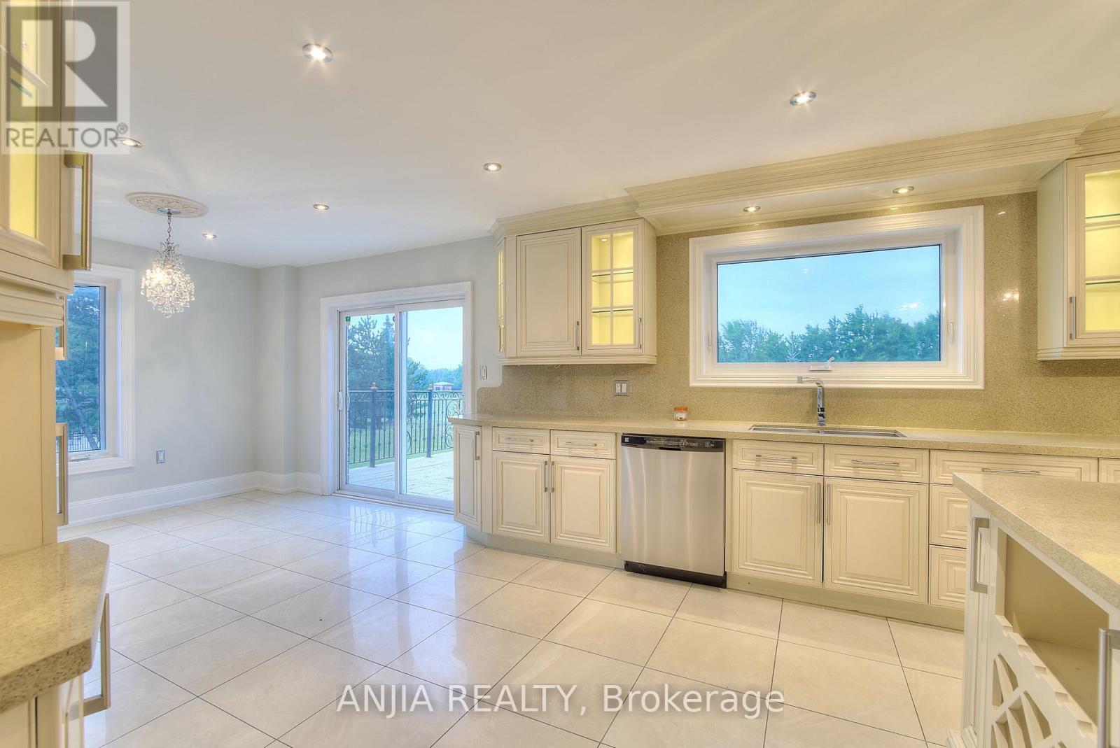 44 BELLINI AVENUE - 19