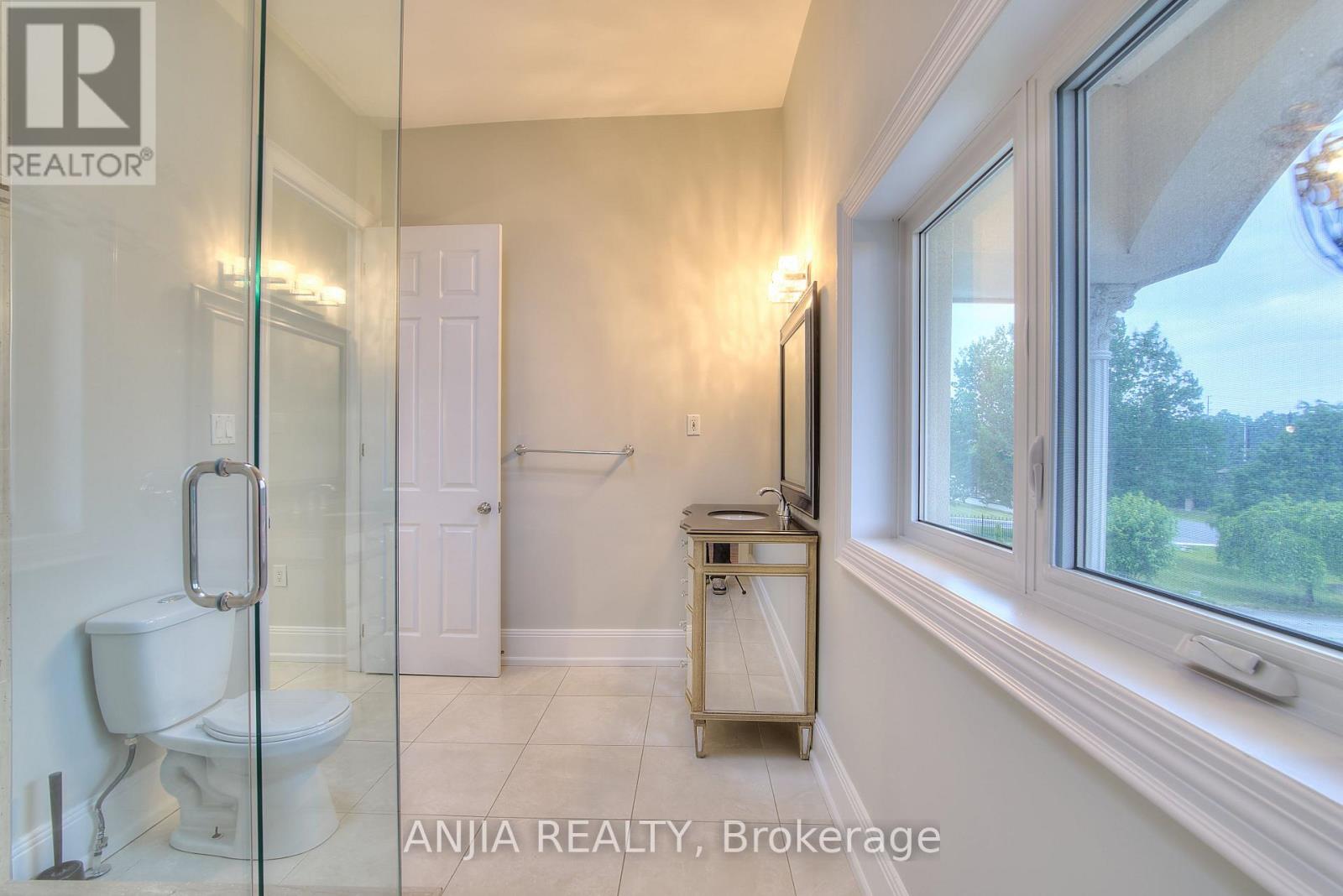 44 BELLINI AVENUE - 28
