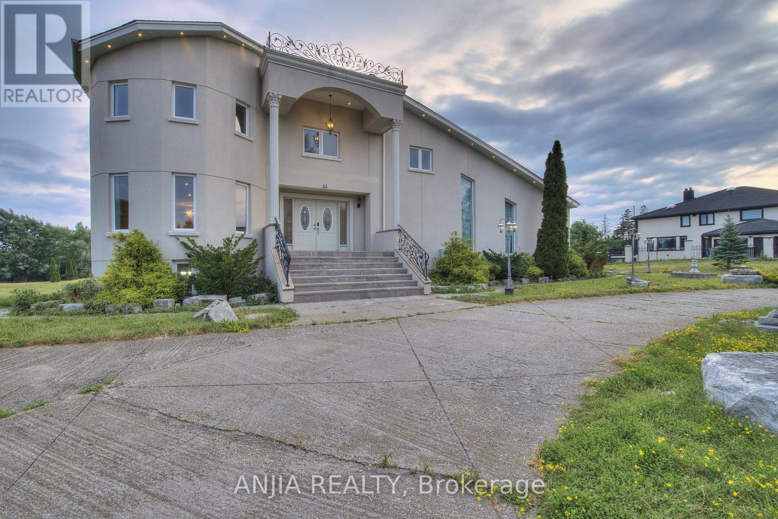 44 BELLINI AVENUE - 3