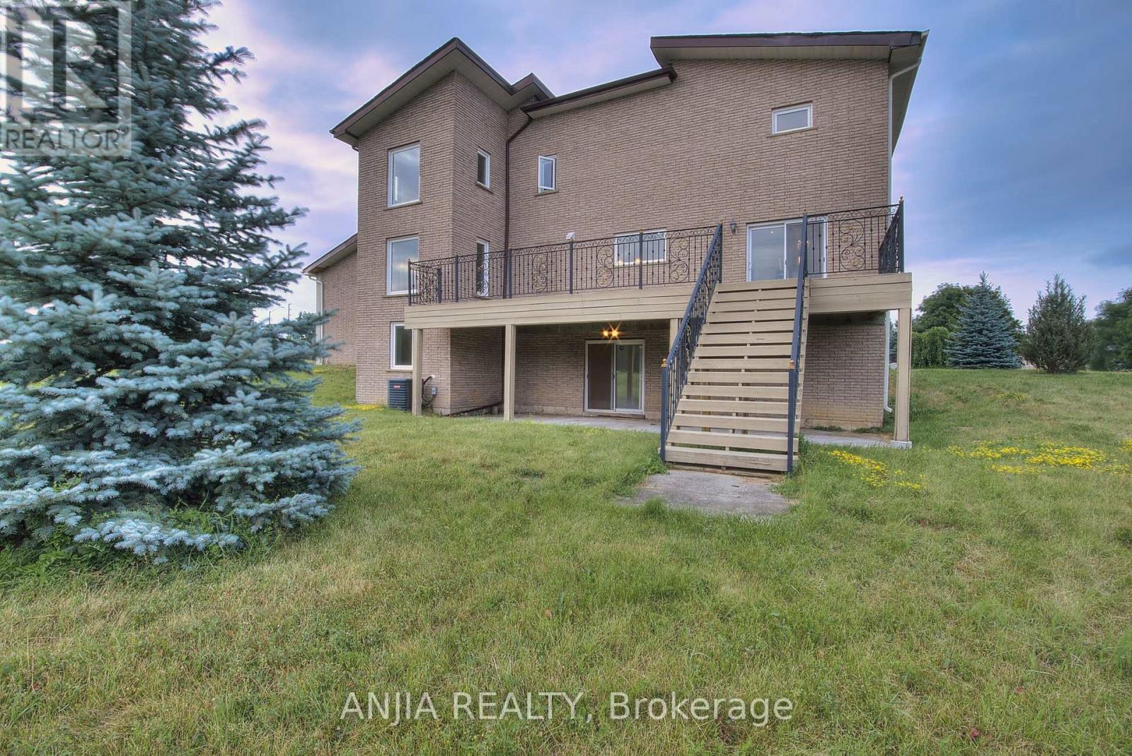 44 BELLINI AVENUE - 39