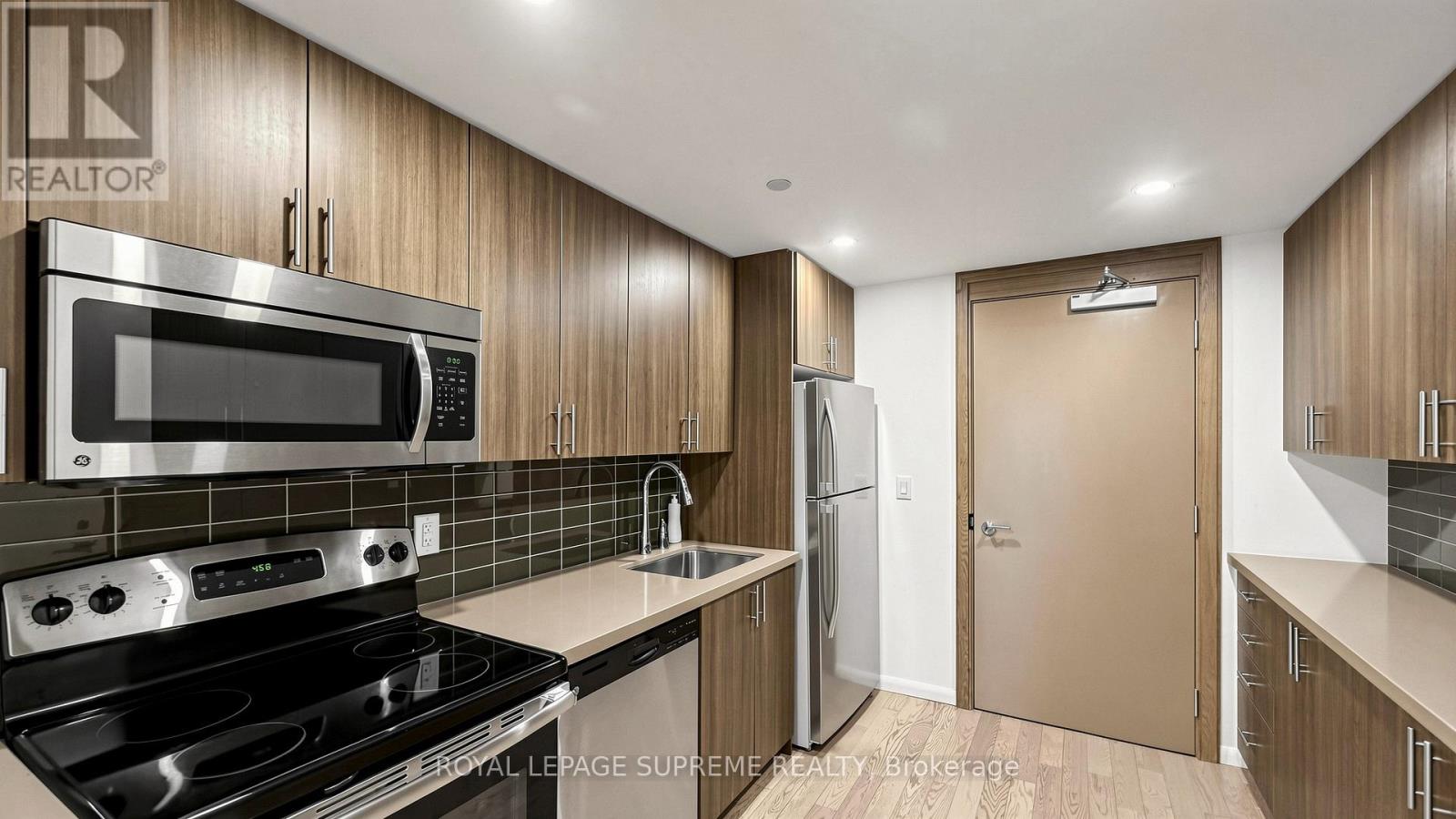 #2702 830 LAWRENCE AVENUE W - 37