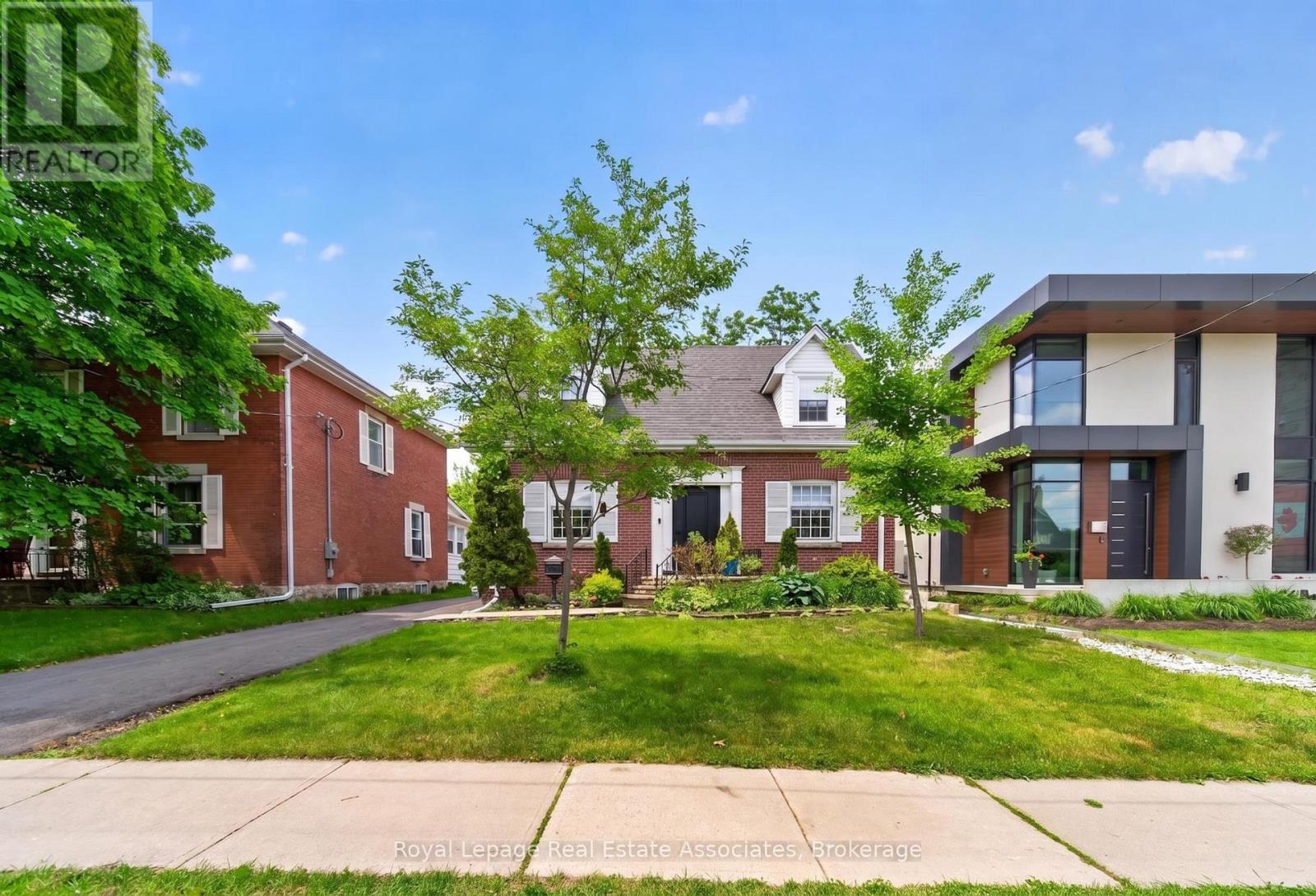 24 PEEL AVENUE - 2