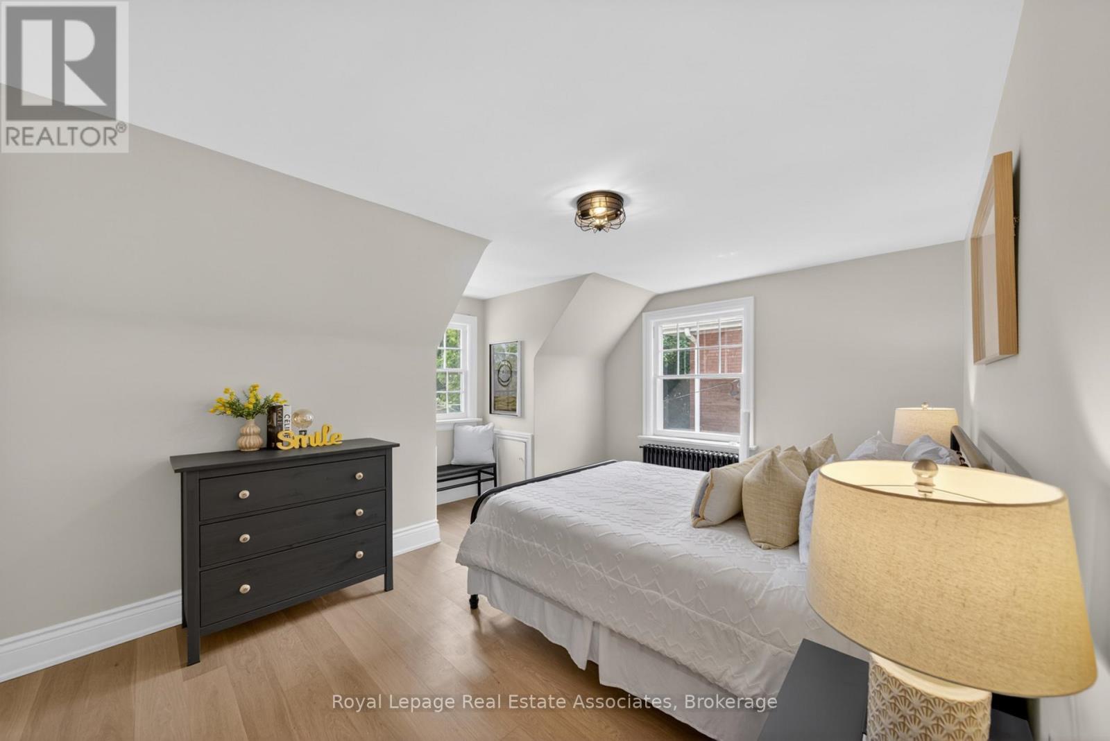 24 PEEL AVENUE - 24