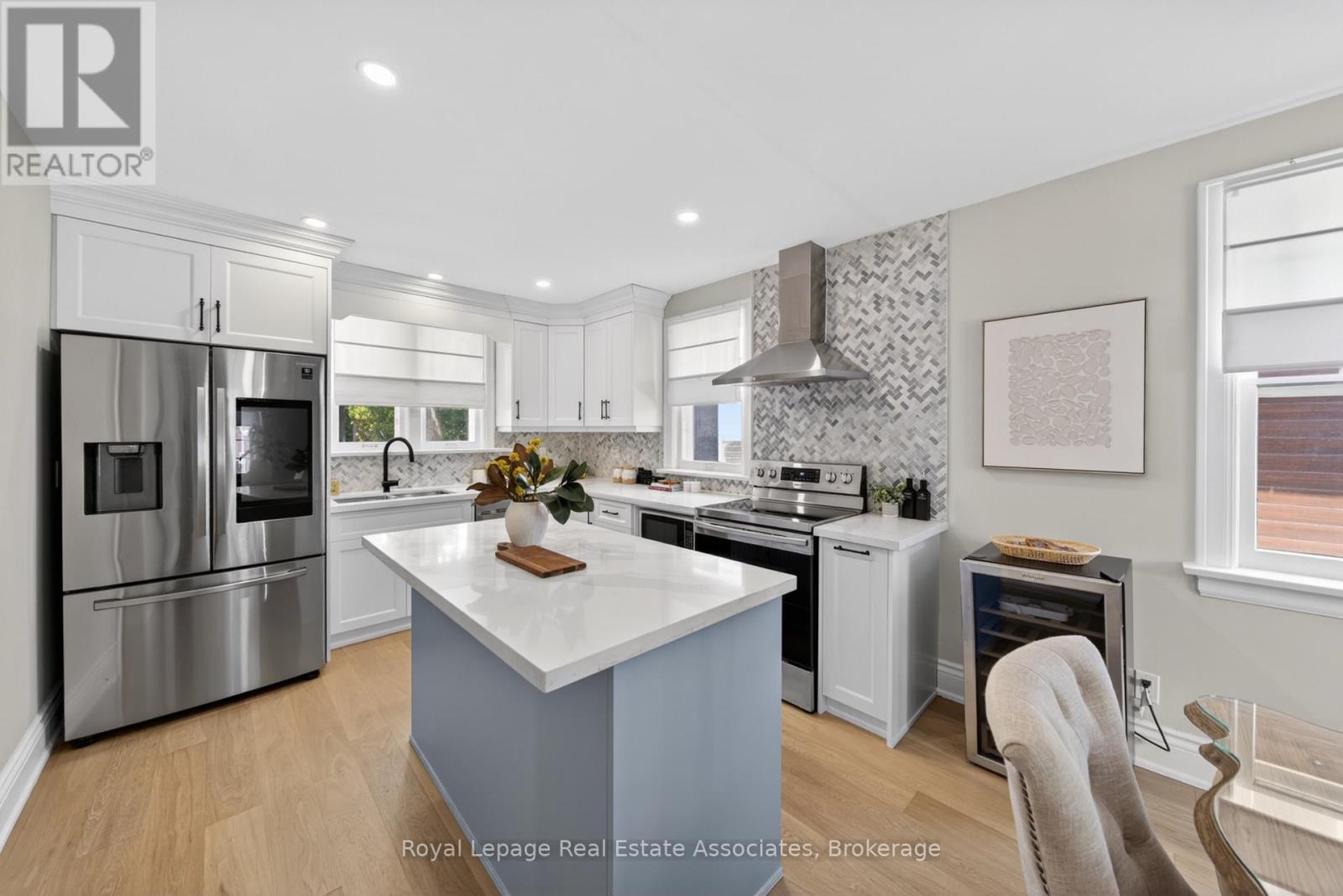 24 PEEL AVENUE - 9