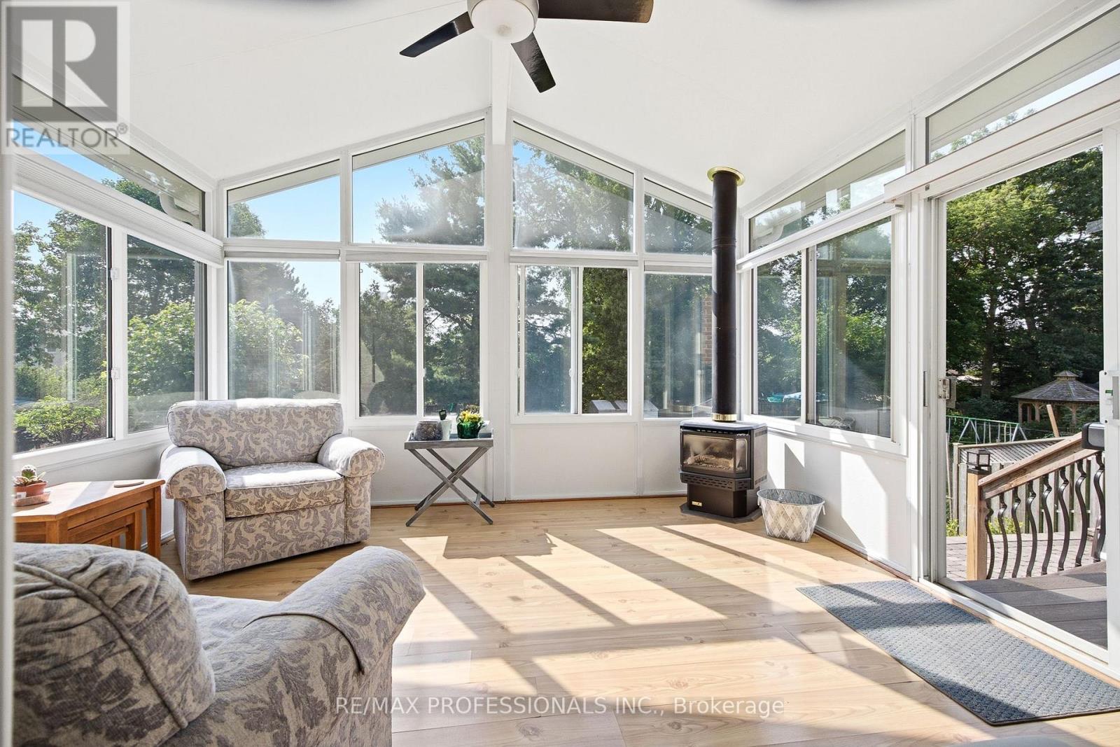 580 EXBURY CRESCENT - 13