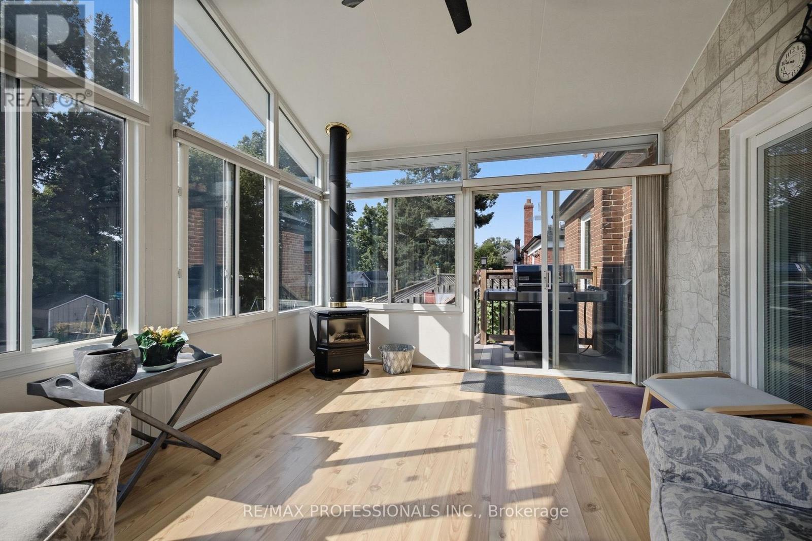 580 EXBURY CRESCENT - 14