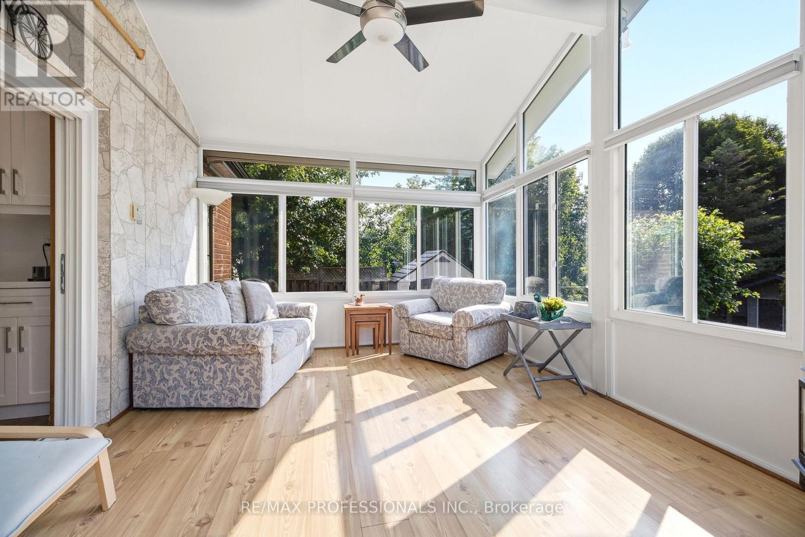 580 EXBURY CRESCENT - 15