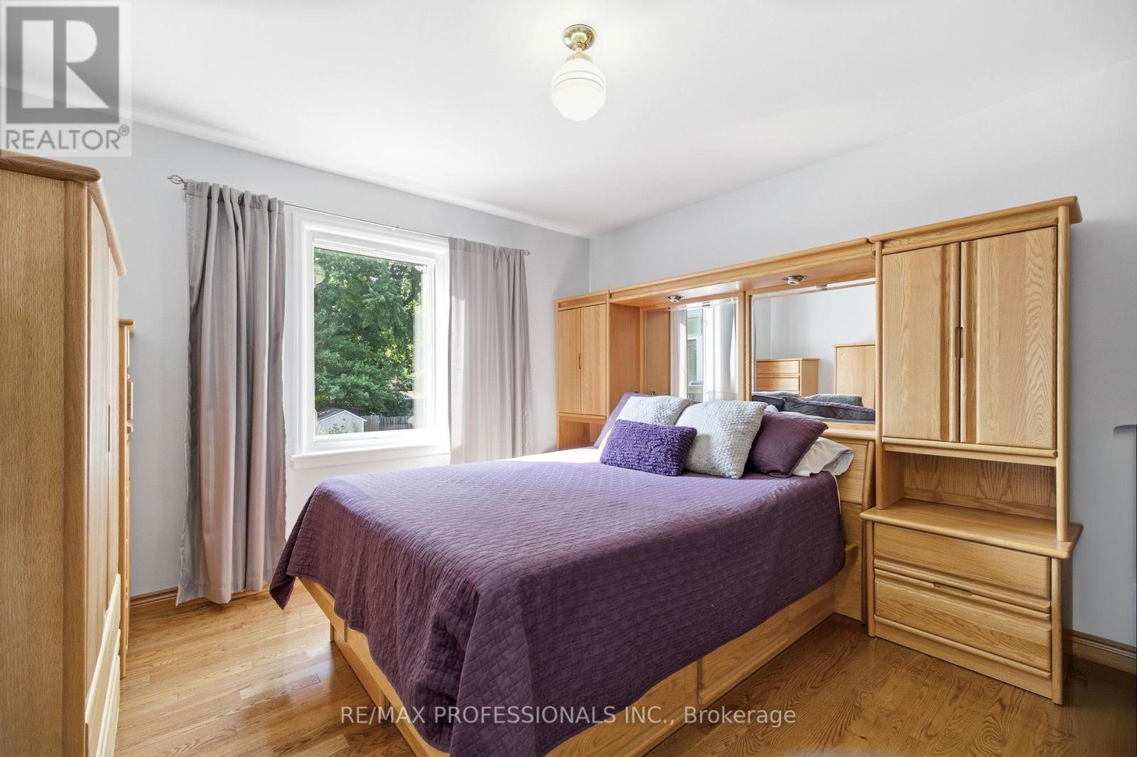 580 EXBURY CRESCENT - 16