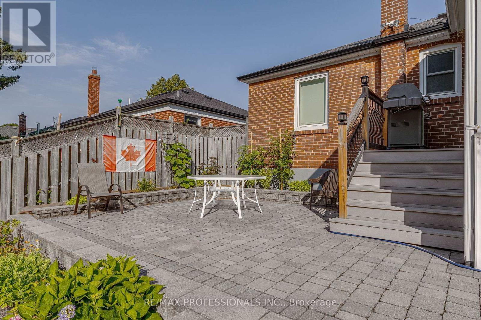580 EXBURY CRESCENT - 29