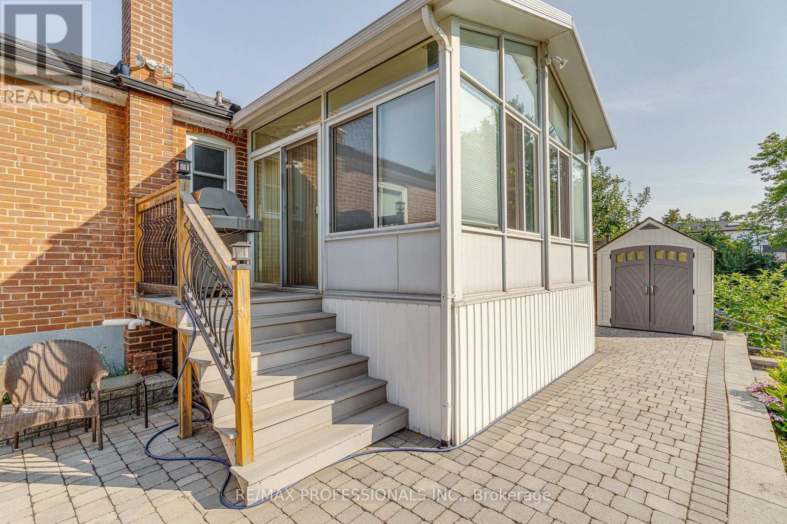 580 EXBURY CRESCENT - 30