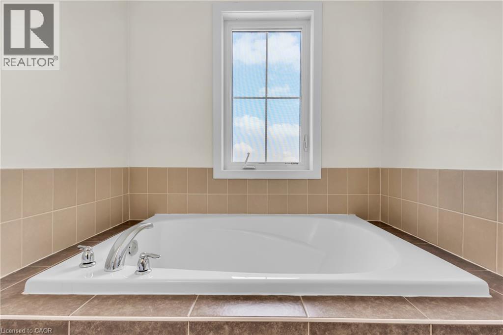 6 SHERWAY Street - Image 23