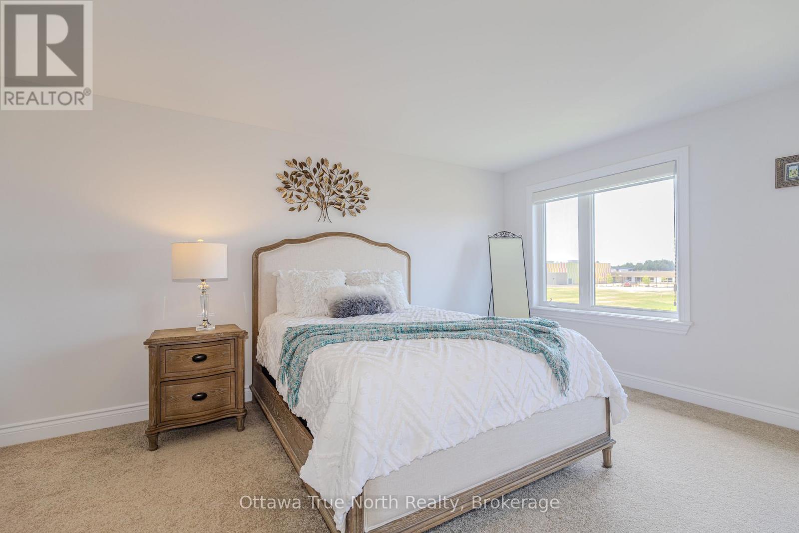 152 FINSBURY AVENUE - 34
