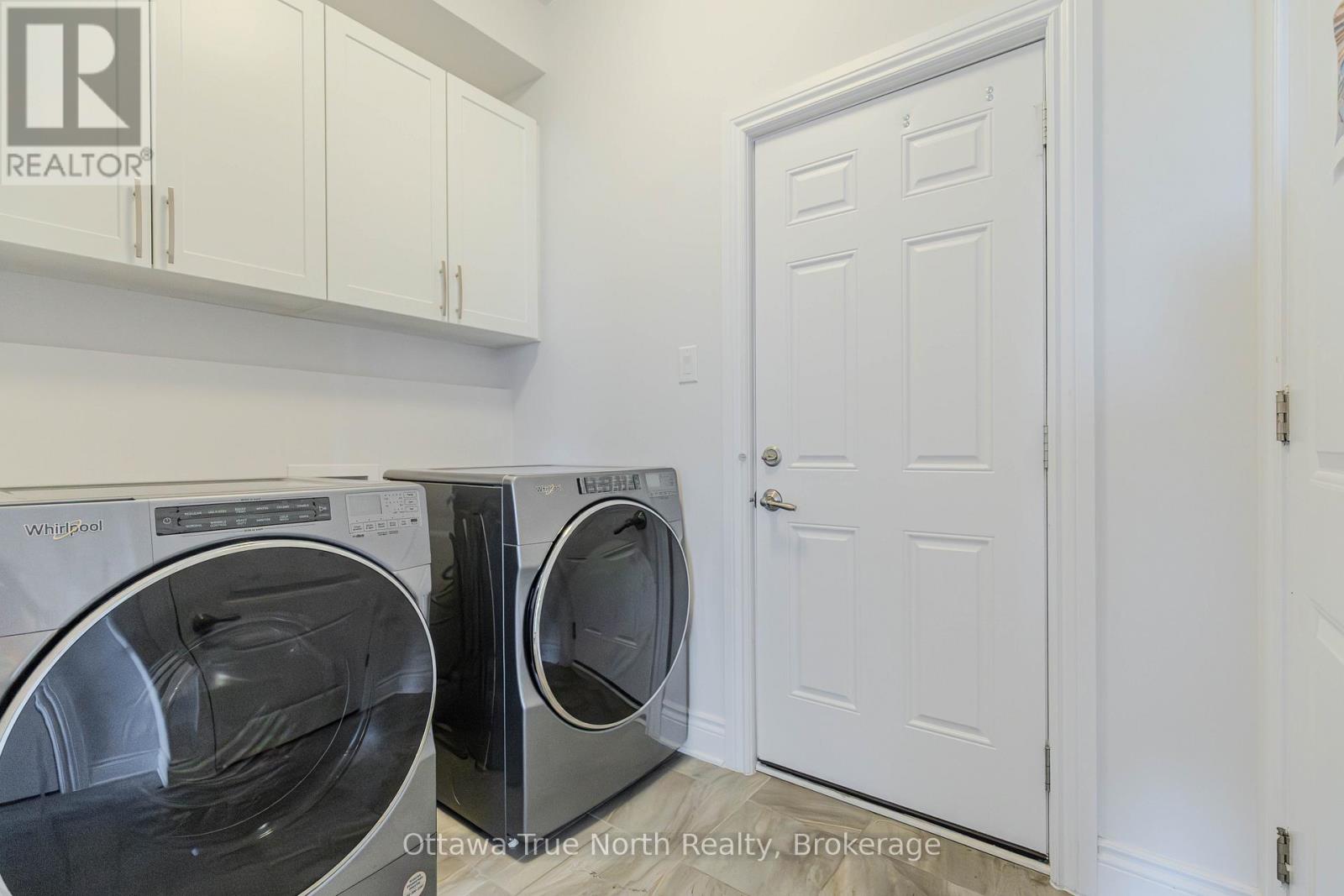 152 FINSBURY AVENUE - 32