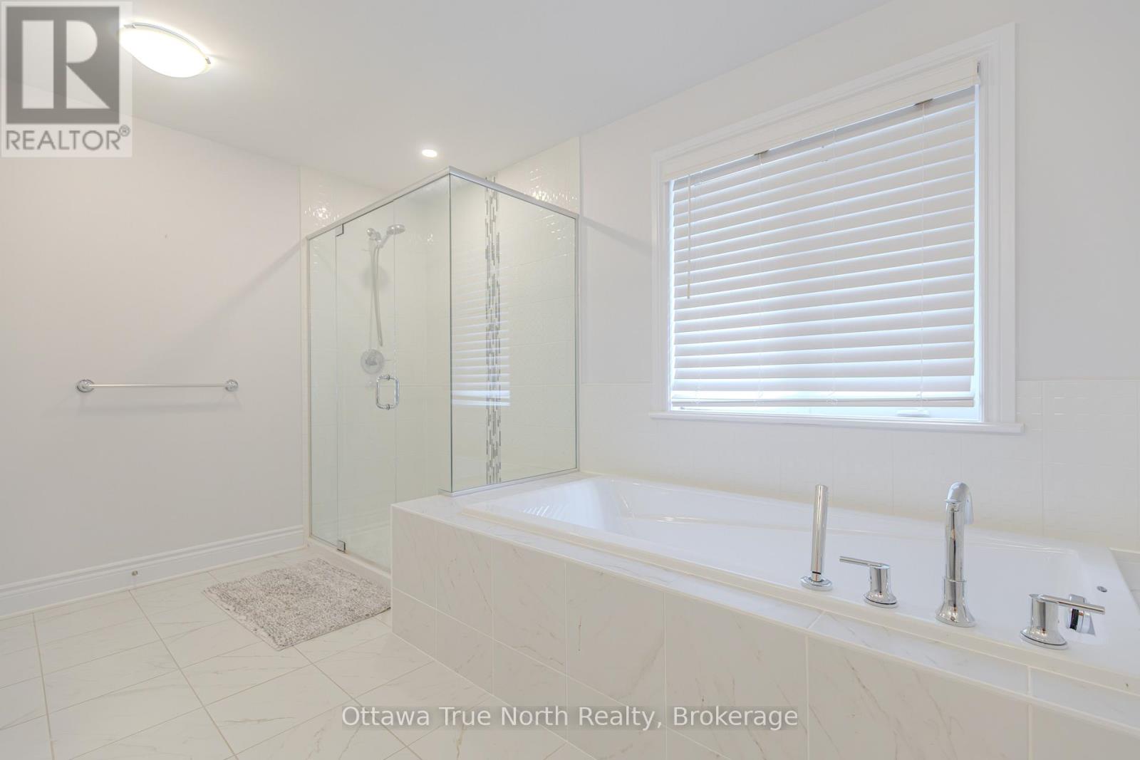 152 FINSBURY AVENUE - 37