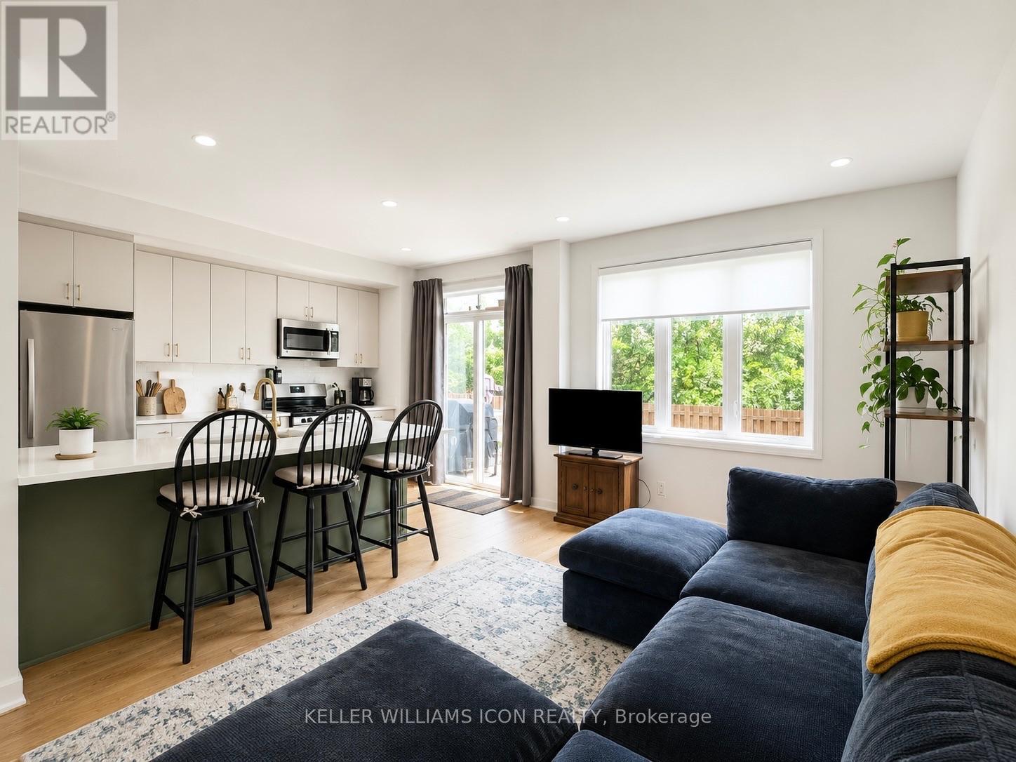 3 Bed, 4 Bath House for Rent in Ottawa – 285 ELSIE MACGILL WALK, Ottawa – MLS# X13572916 - Image 7