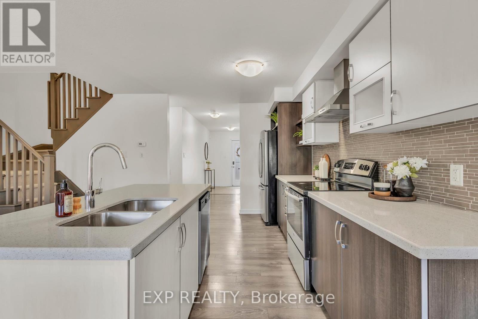 6 SHERWAY STREET - Image 11