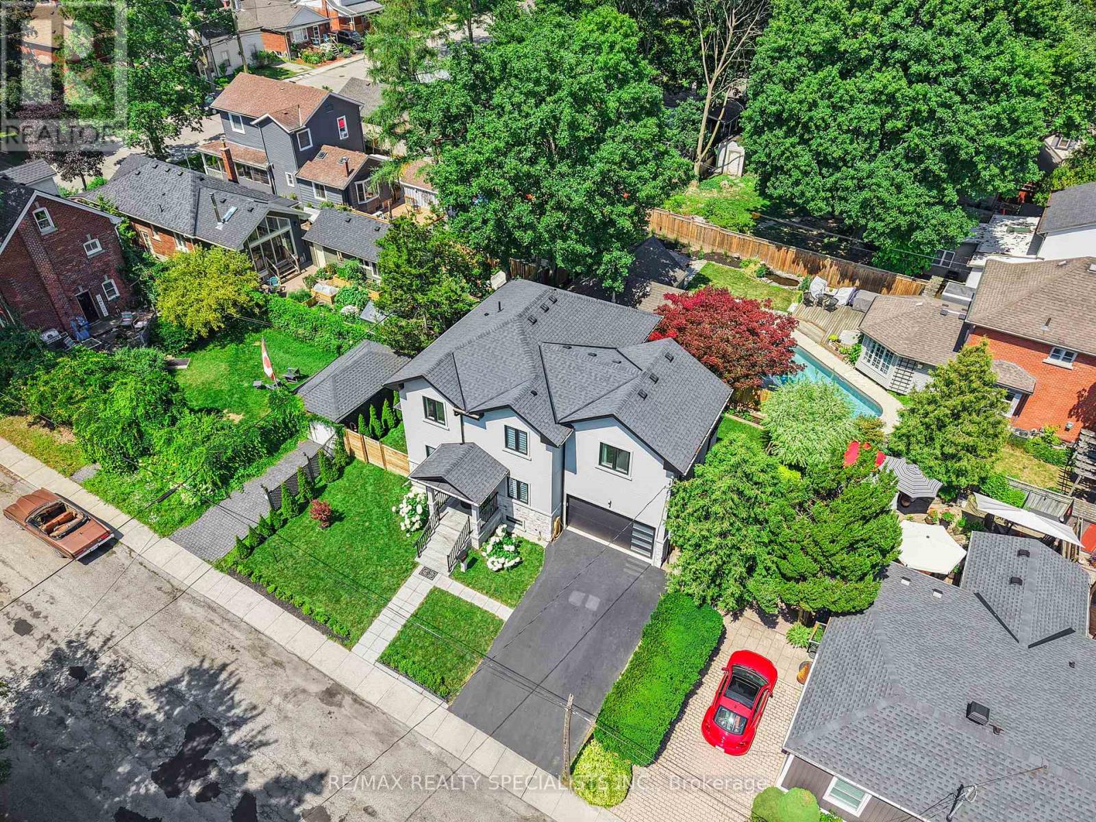 24 PEEL STREET N - 47