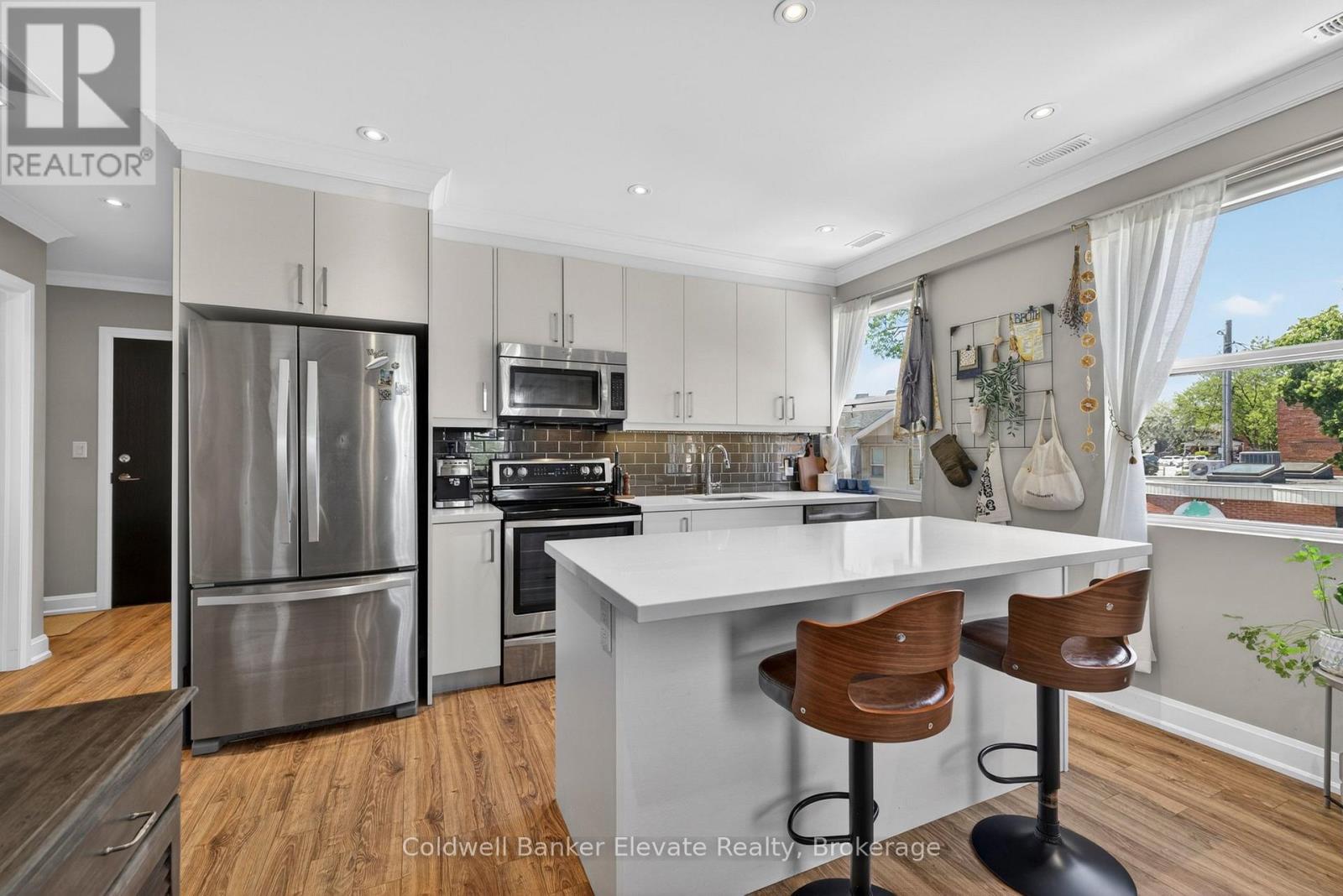 #205 2 KING STREET W - 1