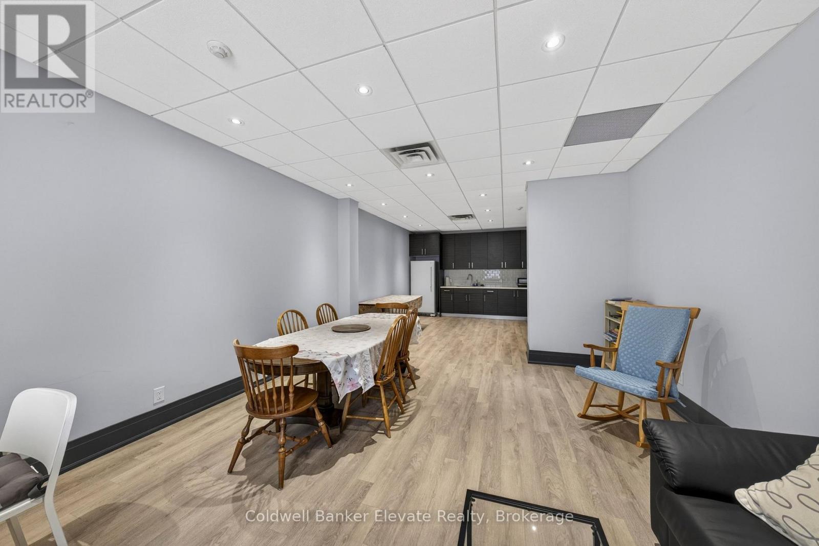 #205 2 KING STREET W - 27