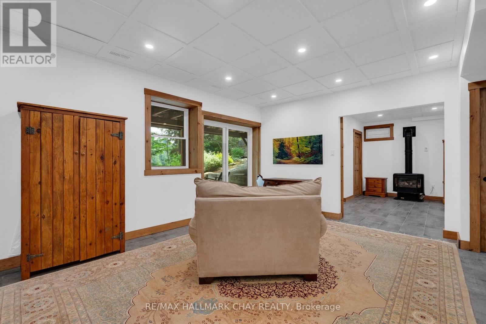 1315 WOLF CIRCLE - 22