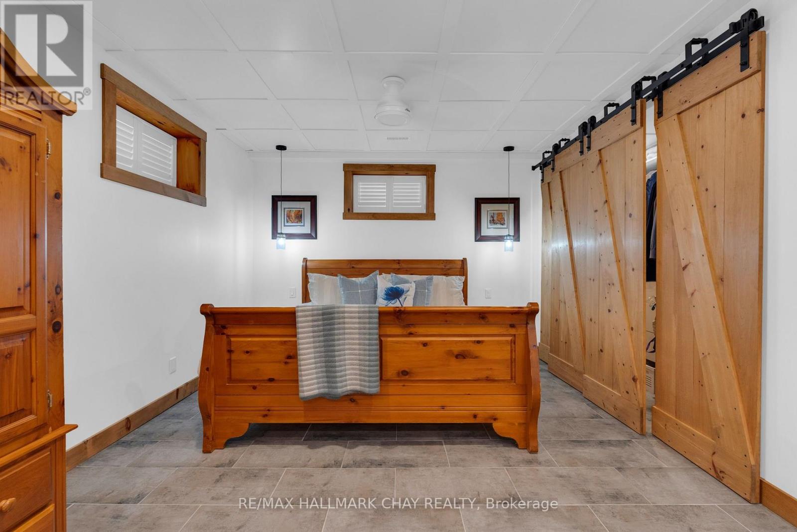 1315 WOLF CIRCLE - 24