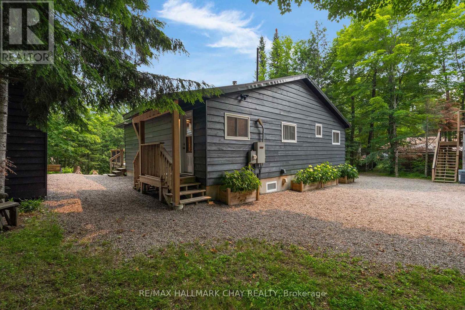 1315 WOLF CIRCLE - 42
