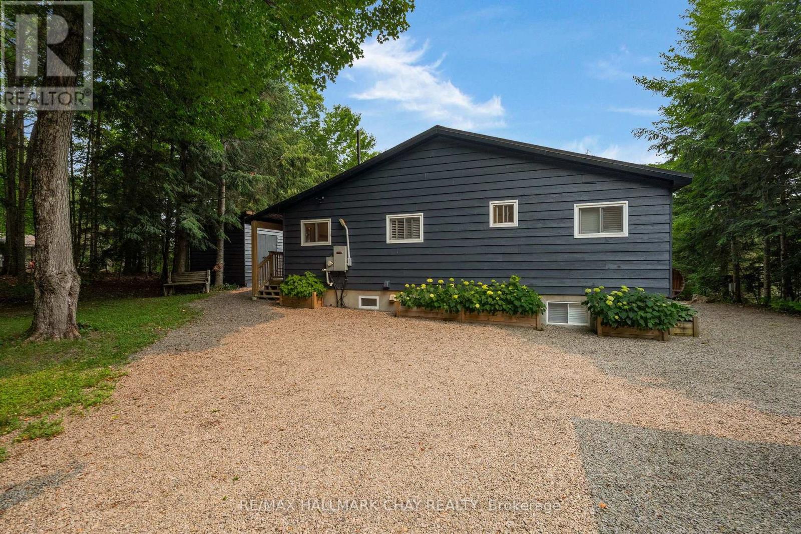 1315 WOLF CIRCLE - 43