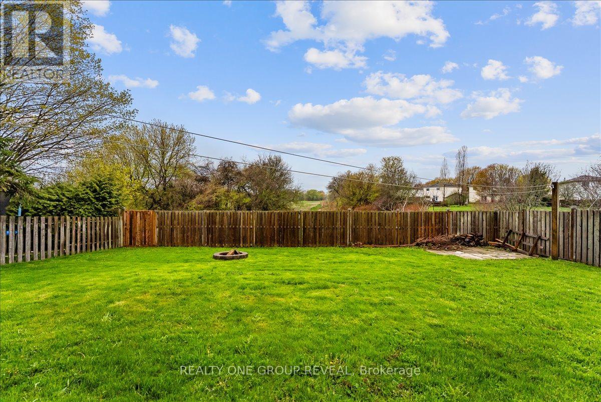 111 PEACOCK BOULEVARD - 31