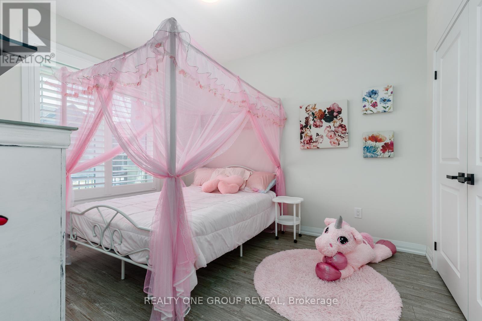 208 STRACHAN STREET - Image 17