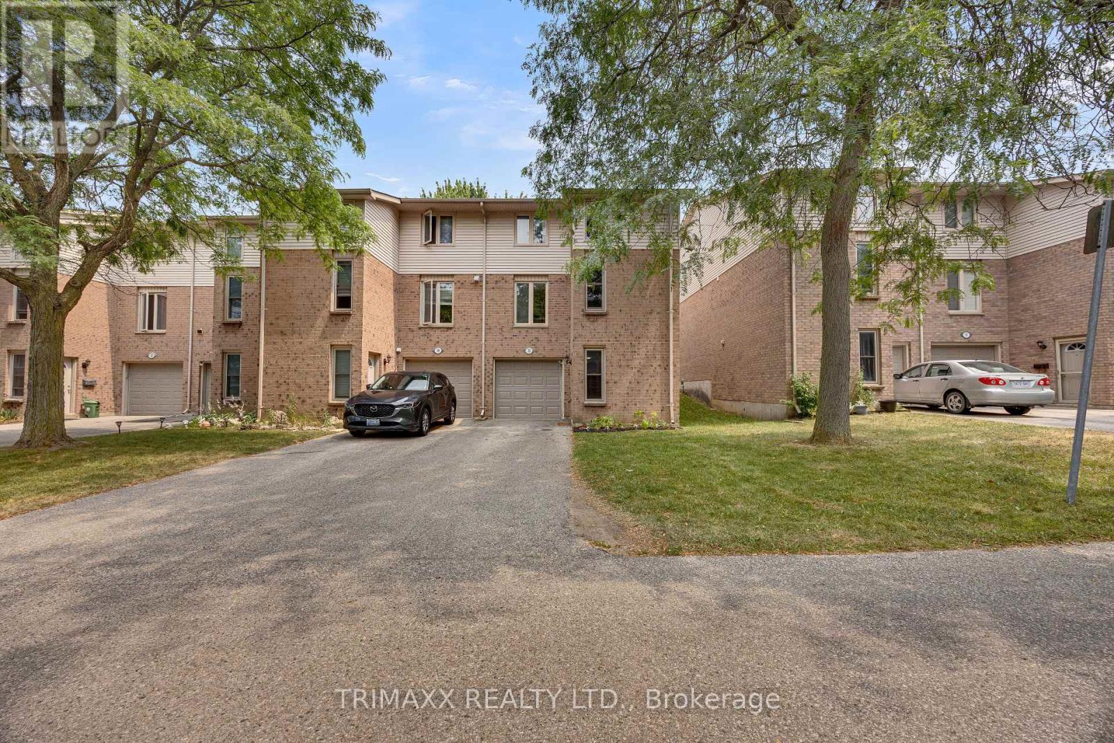 #35 1855 ALDERSBROOK ROAD - 1