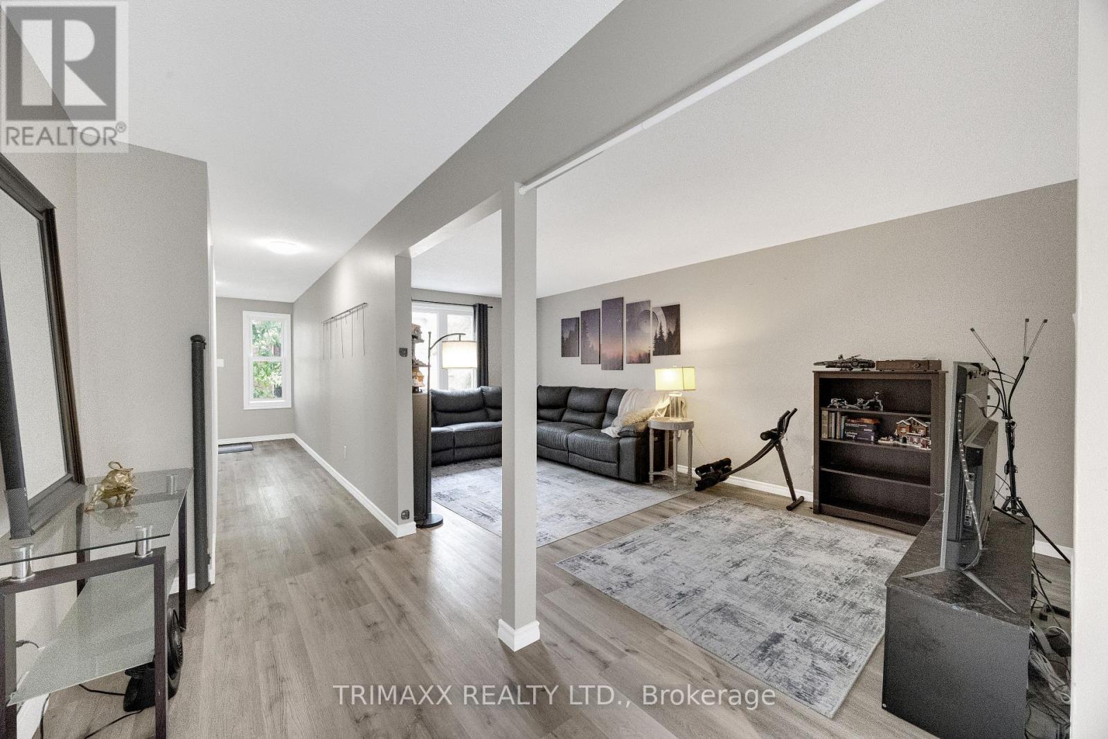 #35 1855 ALDERSBROOK ROAD - 10