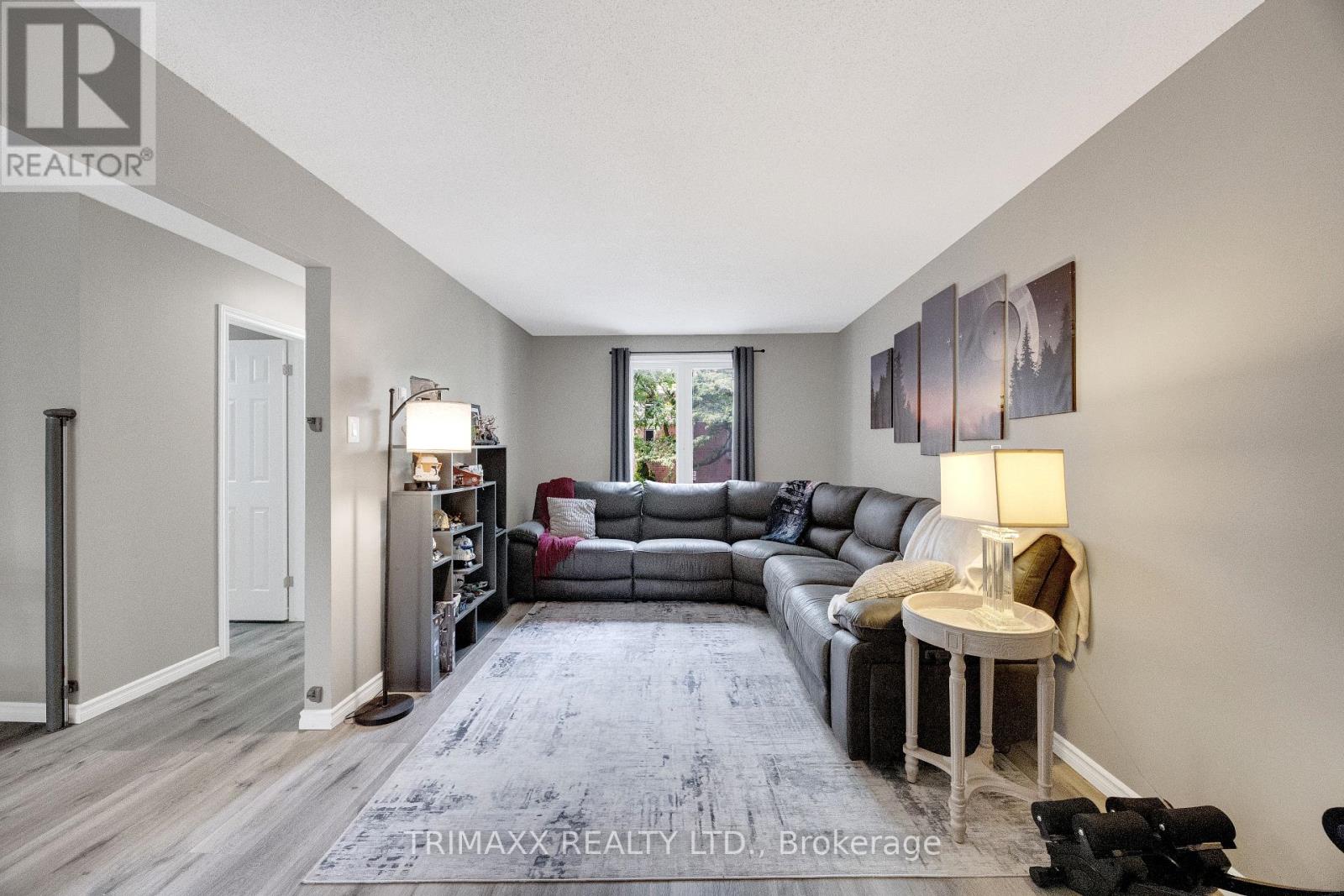 #35 1855 ALDERSBROOK ROAD - 11