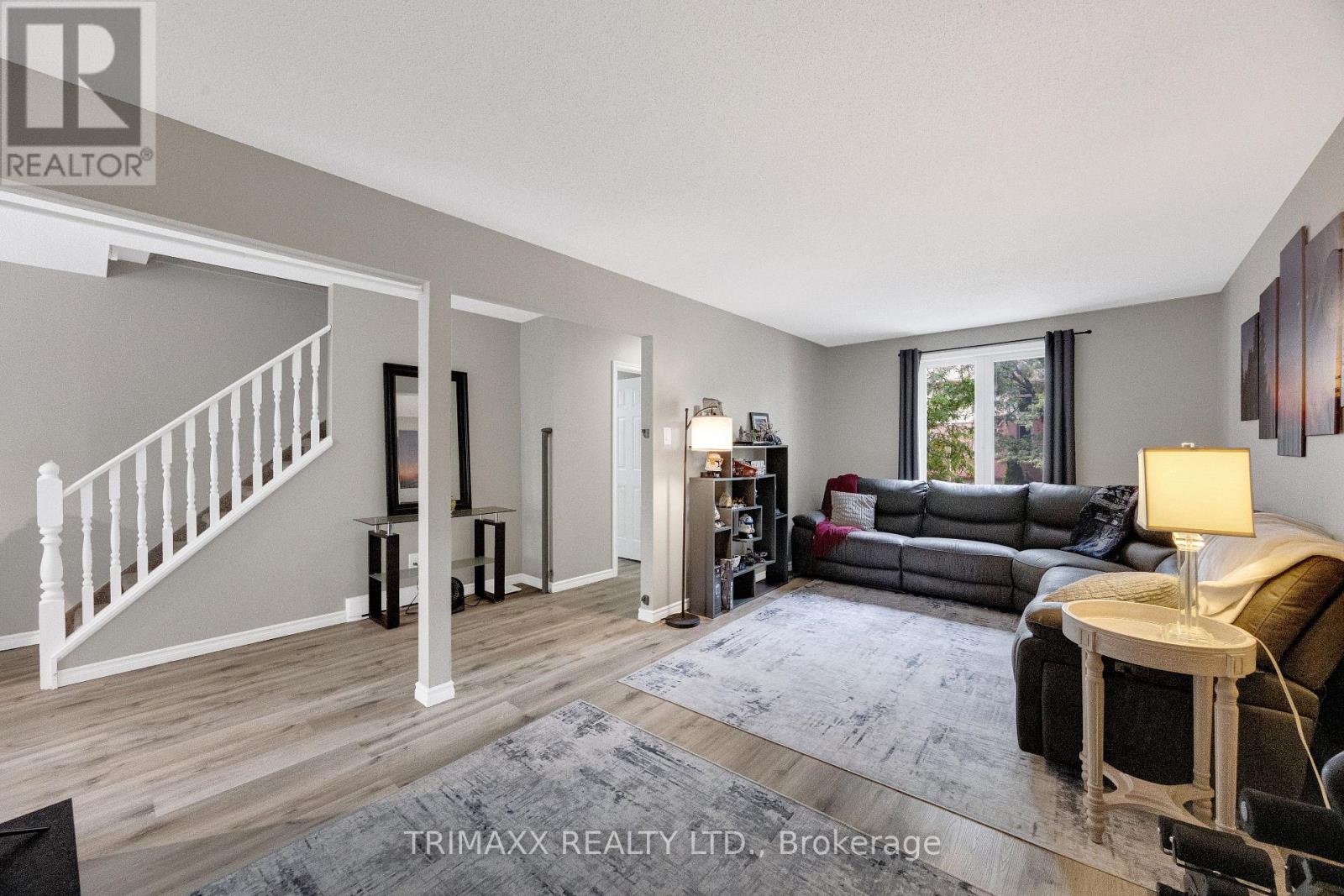 #35 1855 ALDERSBROOK ROAD - 12