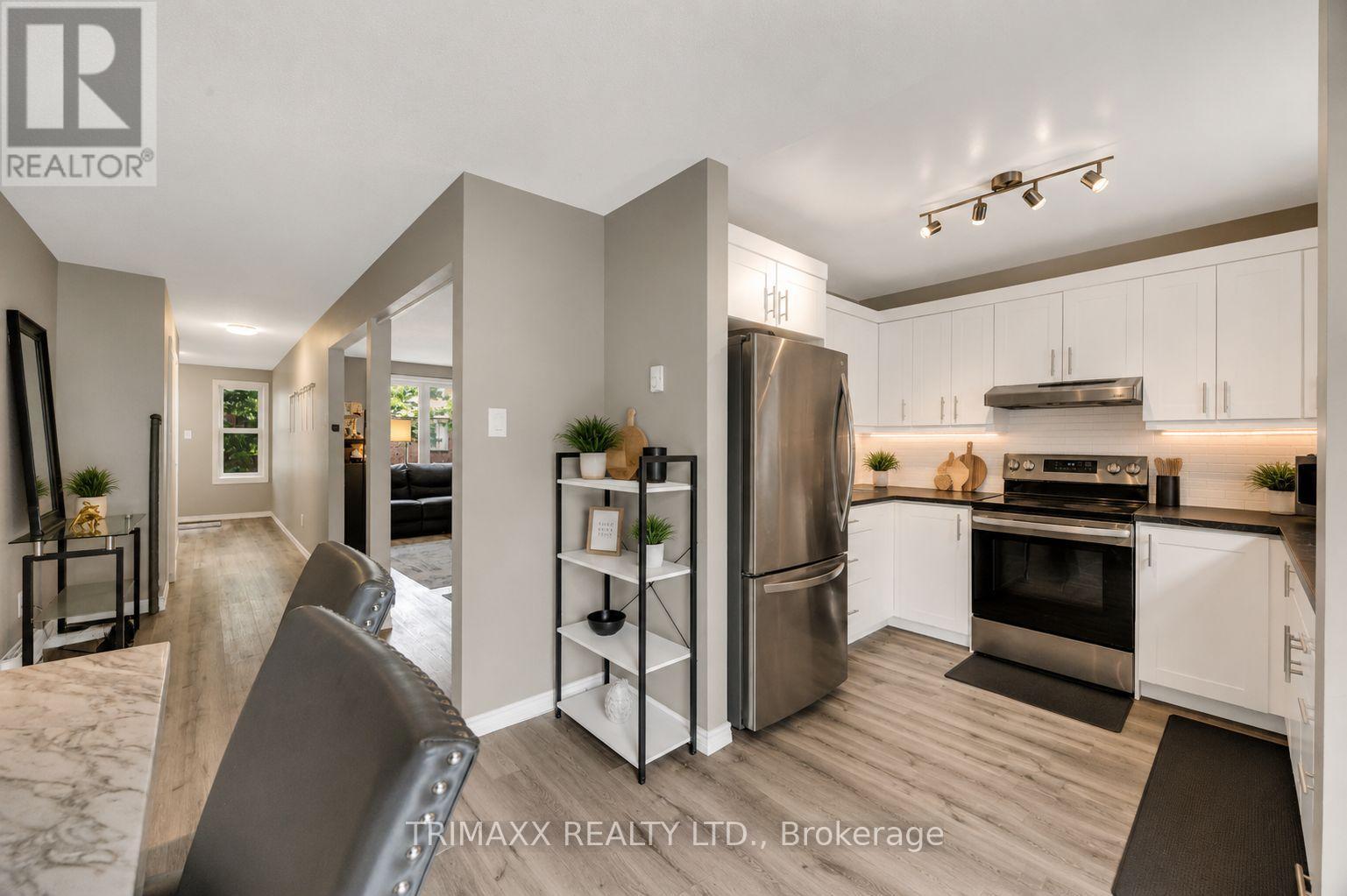 #35 1855 ALDERSBROOK ROAD - 17
