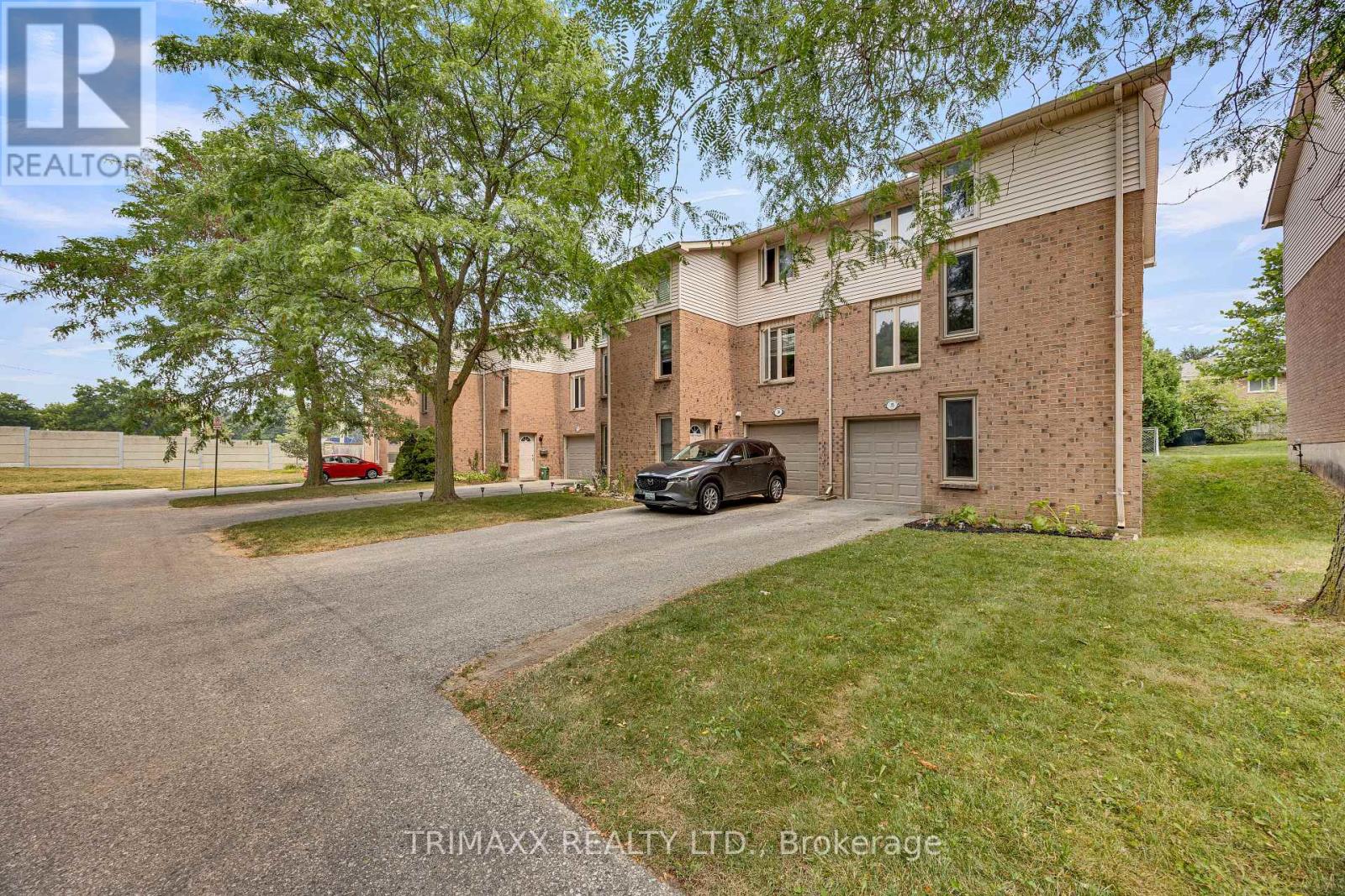 #35 1855 ALDERSBROOK ROAD - 2