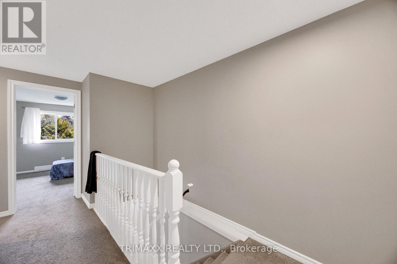 #35 1855 ALDERSBROOK ROAD - 21