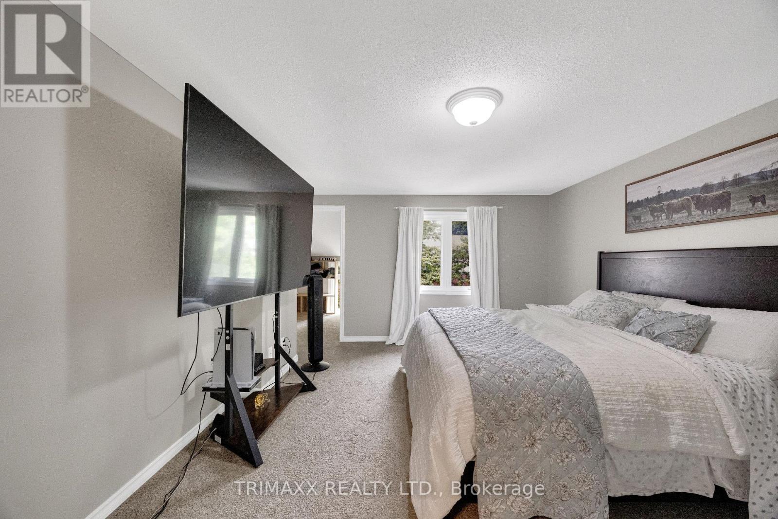 #35 1855 ALDERSBROOK ROAD - 27