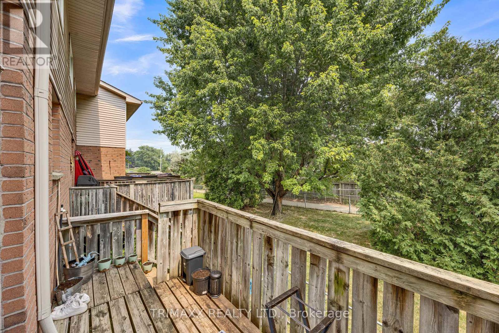 #35 1855 ALDERSBROOK ROAD - 31