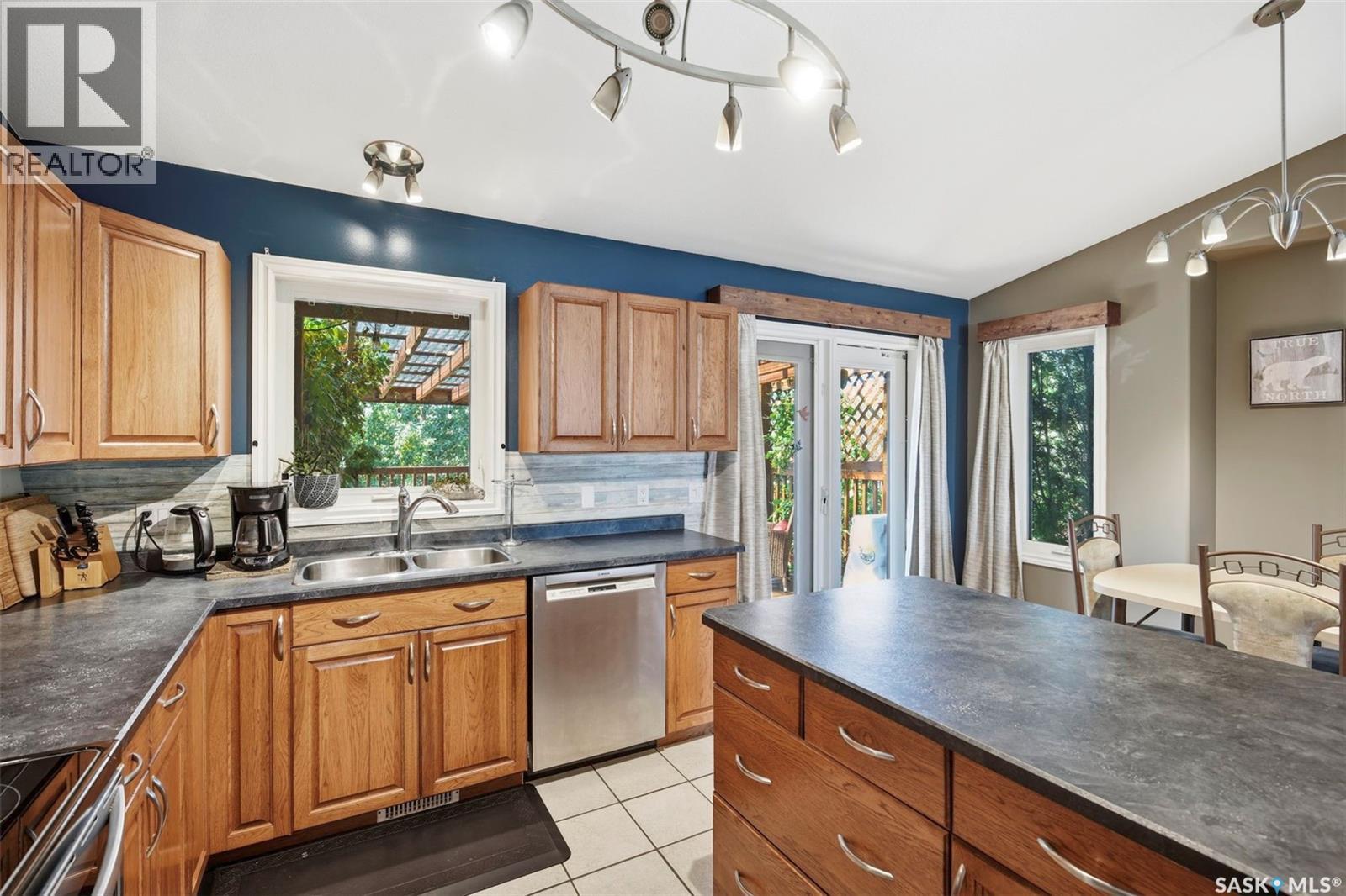 612 Giesbrecht COURT - 11