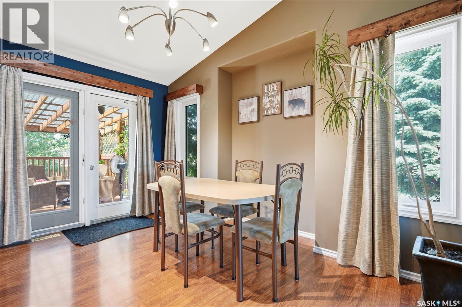 612 Giesbrecht COURT - 12